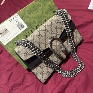 Gucci Dionysus GG Supreme Chain Clutch